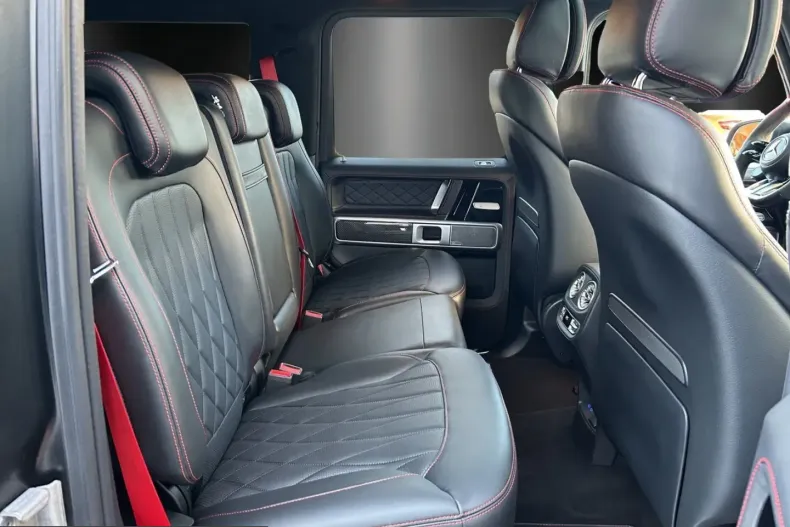 Mercedes-Benz G 63 AMG (Clasa G) din 2024 cu 18.500 km - oferta MER216344 - foto 13