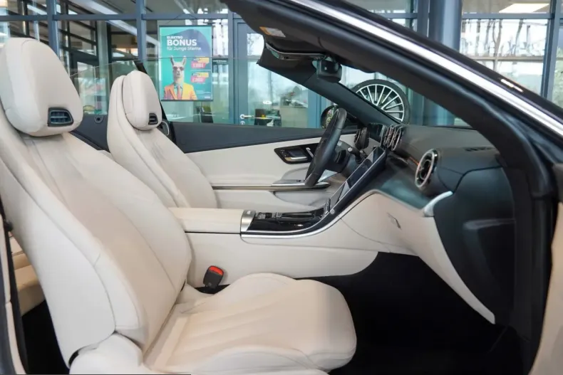 Mercedes-Benz CLE 220 (Clasa CLE) din 2023 cu 20.419 km - oferta MER216357 - foto 10
