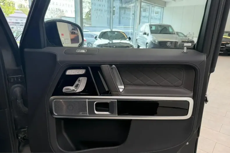 Mercedes-Benz G 63 AMG (Clasa G) din 2024 cu 18.162 km - oferta MER216362 - foto 21