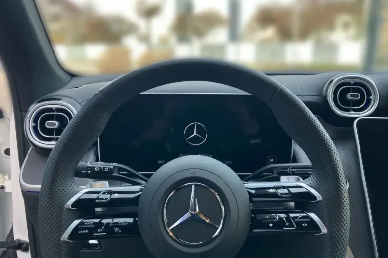 Mercedes-Benz GLC 220 (Clasa GLC) din 2024 cu 13.256 km - oferta MER216369 - foto 10