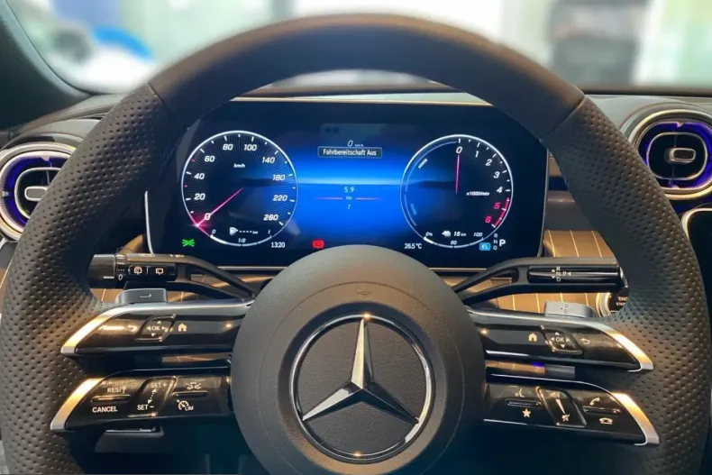 Mercedes-Benz C 300 (Clasa C) din 2024 cu 19.000 km - oferta MER216370 - foto 8