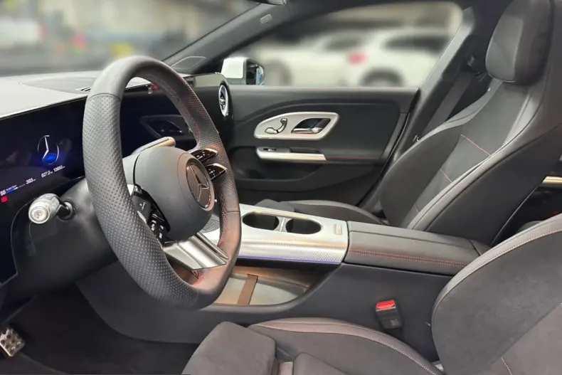 Mercedes-Benz CLA 350 (Clasa CLA) din 2025 cu 10.844 km - oferta MER216373 - foto 8