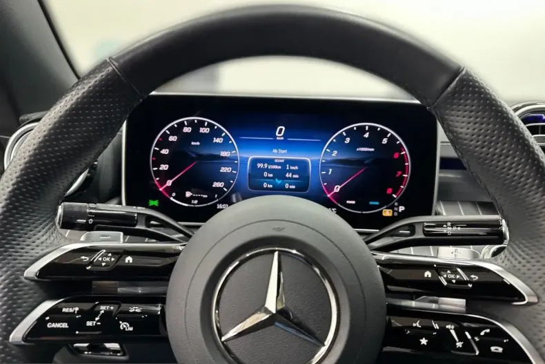Mercedes-Benz CLE 450 (Clasa CLE) din 2024 cu 13.702 km - oferta MER216374 - foto 10
