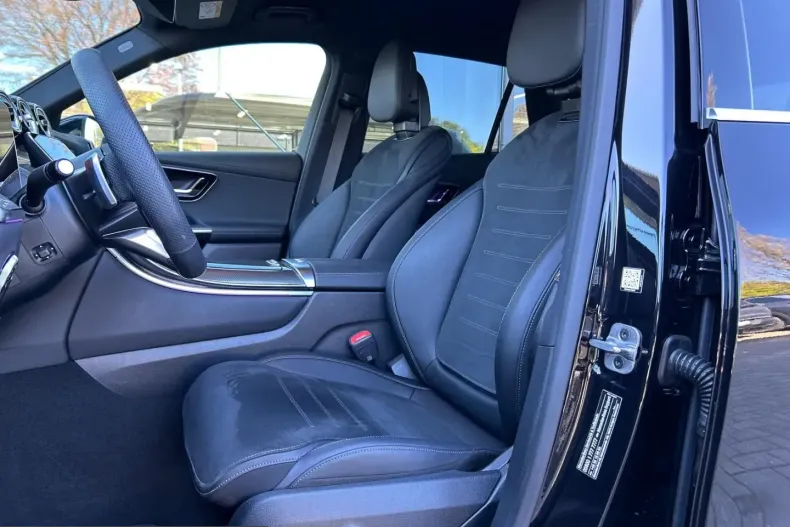 Mercedes-Benz GLC 300 (Clasa GLC) din 2025 cu 12.000 km - oferta MER216378 - foto 12