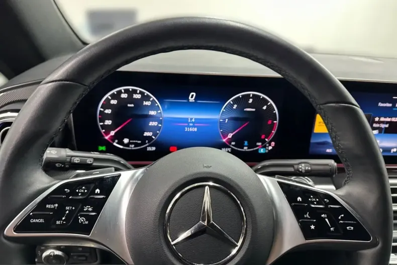 Mercedes-Benz V 300 (Clasa V) din 2024 cu 31.606 km - oferta MER216380 - foto 9