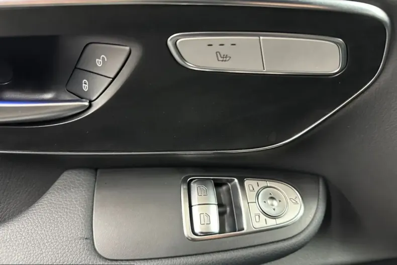Mercedes-Benz V 300 (Clasa V) din 2024 cu 31.606 km - oferta MER216380 - foto 15