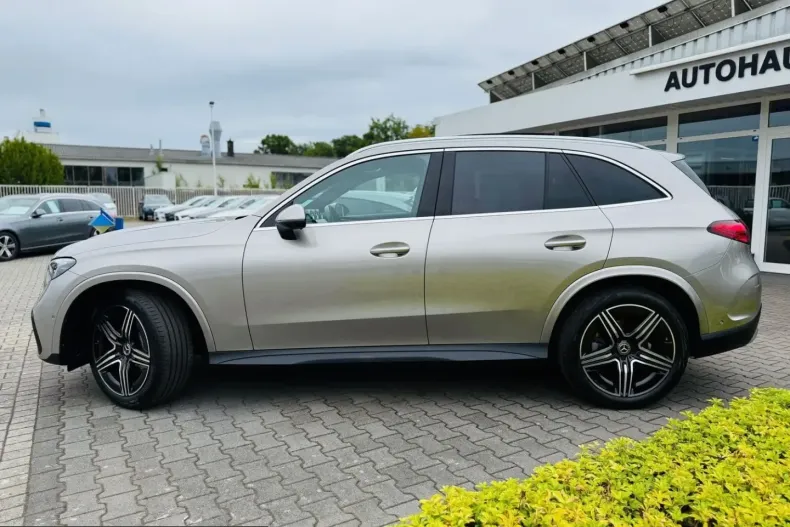 Mercedes-Benz GLC 300 (Clasa GLC) din 2024 cu 15.735 km - oferta MER216381 - foto 3