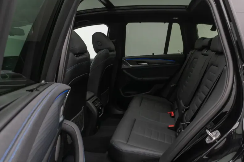 BMW X3 (Seria X) din 2024 cu 43.824 km - oferta BMW216398 - foto 25