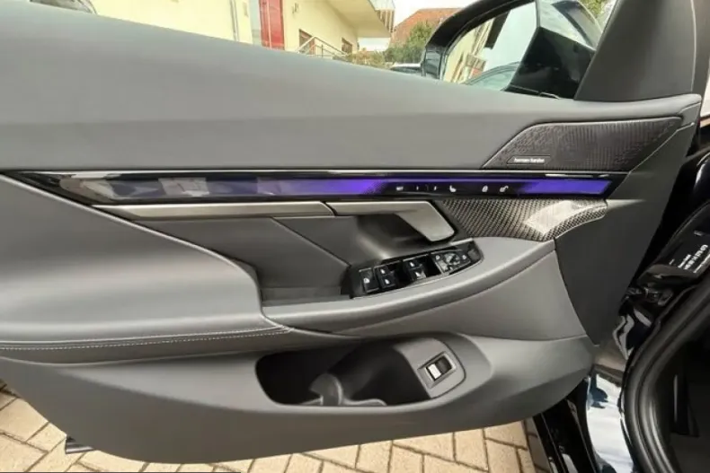 BMW 520 (Seria 5) din 2025 cu 28.900 km - oferta BMW216410 - foto 9