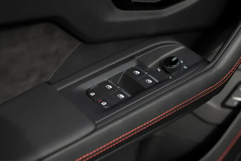 Lamborghini Urus din 2022 cu 6.971 km - oferta LAM216421 - foto 17