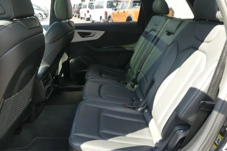 Audi Q7 din 2022 cu 63.812 km - oferta AUD216428 - foto 10