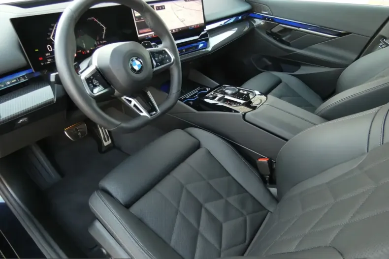 BMW 520 (Seria 5) din 2025 cu 24.990 km - oferta BMW216462 - foto 13