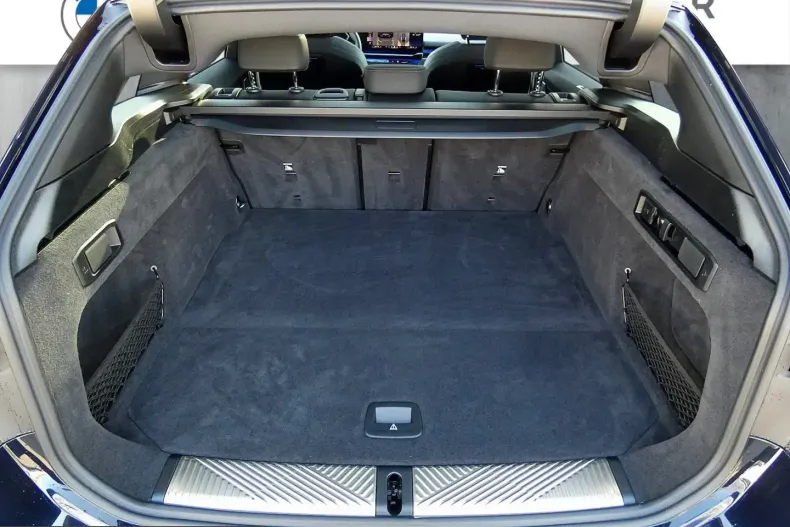 BMW 520 (Seria 5) din 2025 cu 24.990 km - oferta BMW216462 - foto 31