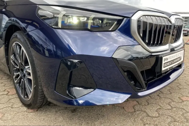 BMW 550 (Seria 5) din 2024 cu 22.161 km - oferta BMW216464 - foto 3