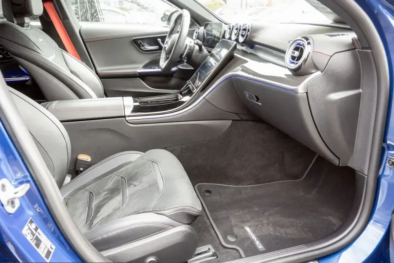 Mercedes-Benz C 43 AMG (Clasa C) din 2024 cu 20.751 km - oferta MER216465 - foto 4