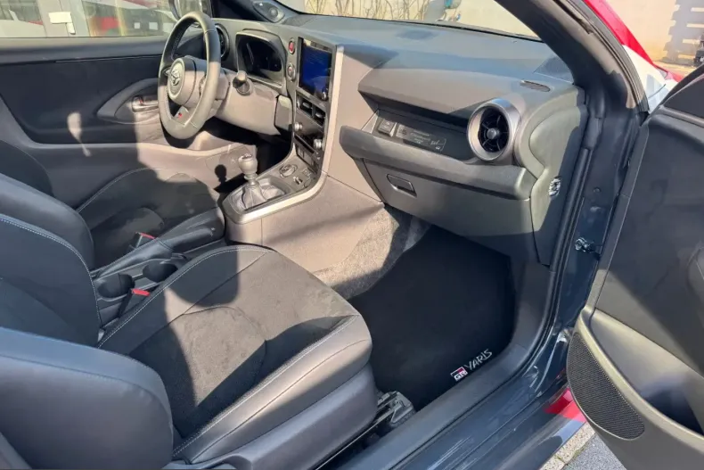 Toyota Yaris din 2025 cu 1.500 km - oferta TOY216466 - foto 10