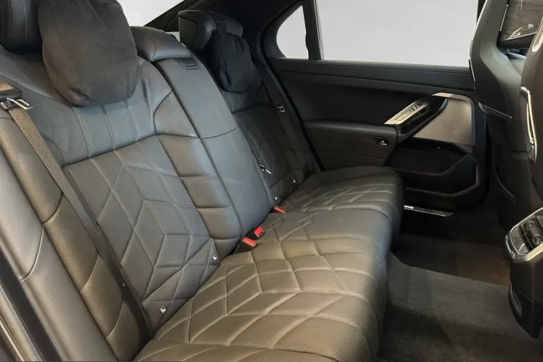 BMW 750 (Seria 7) din 2024 cu 31.920 km - oferta BMW216467 - foto 15