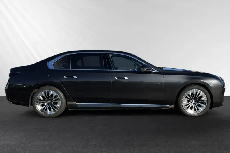 BMW 750 (Seria 7) din 2024 cu 29.039 km - oferta BMW216469 - foto 2