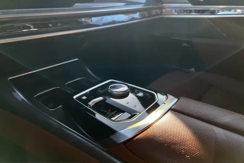 BMW 750 (Seria 7) din 2024 cu 29.039 km - oferta BMW216469 - foto 13
