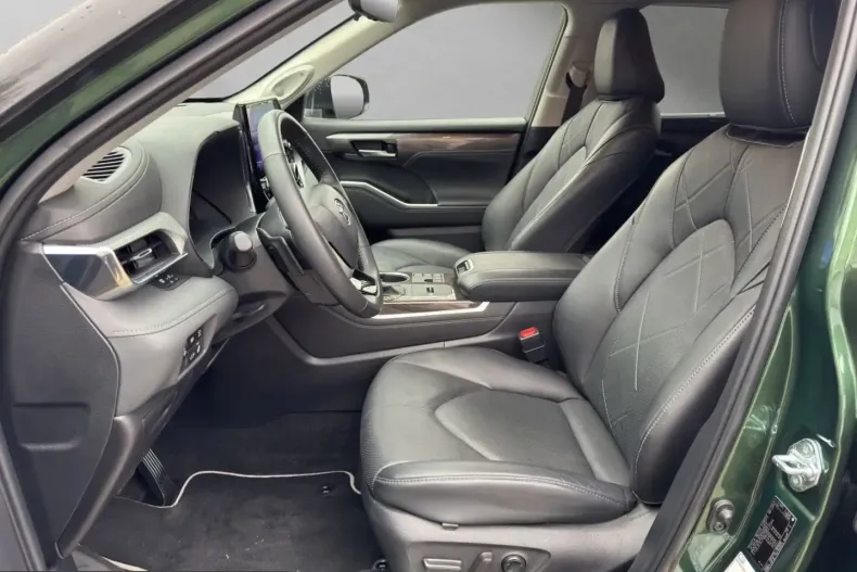 Toyota Highlander din 2024 cu 34.377 km - oferta TOY216471 - foto 9