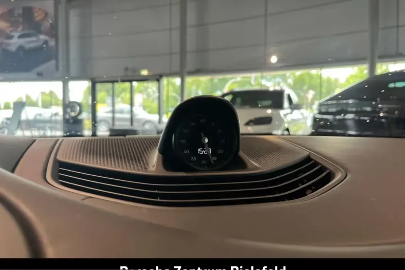 Porsche Taycan din 2024 cu 13.900 km - oferta POR216479 - foto 31