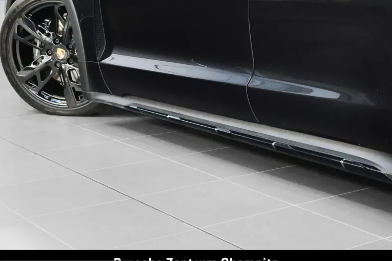Porsche Taycan din 2024 cu 11.460 km - oferta POR216483 - foto 37