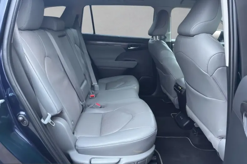 Toyota Highlander din 2024 cu 46.714 km - oferta TOY216491 - foto 17