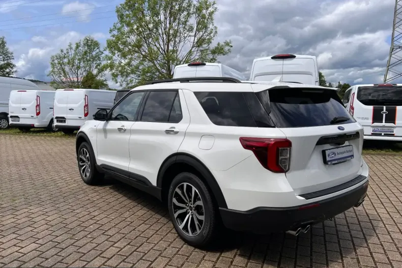 Ford Explorer din 2024 cu 33.284 km - oferta FOR216497 - foto 4