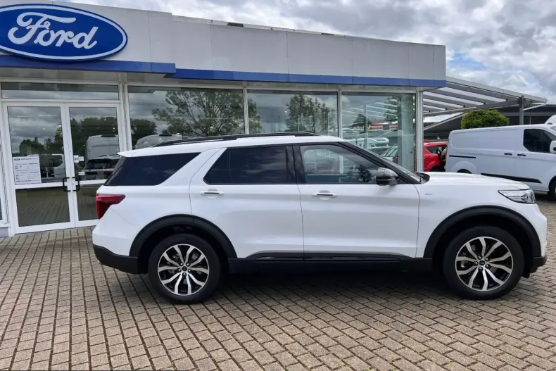 Ford Explorer din 2024 cu 33.284 km - oferta FOR216497 - foto 8