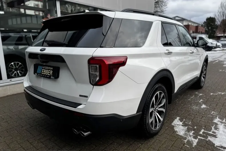 Ford Explorer din 2024 cu 44.038 km - oferta FOR216499 - foto 3