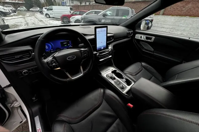 Ford Explorer din 2024 cu 44.038 km - oferta FOR216499 - foto 7