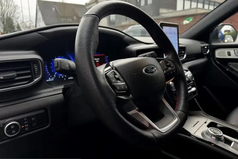 Ford Explorer din 2024 cu 44.038 km - oferta FOR216499 - foto 8