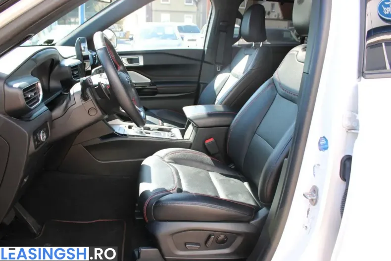 Ford Explorer din 2024 cu 29.990 km - oferta FOR216503 - foto 15