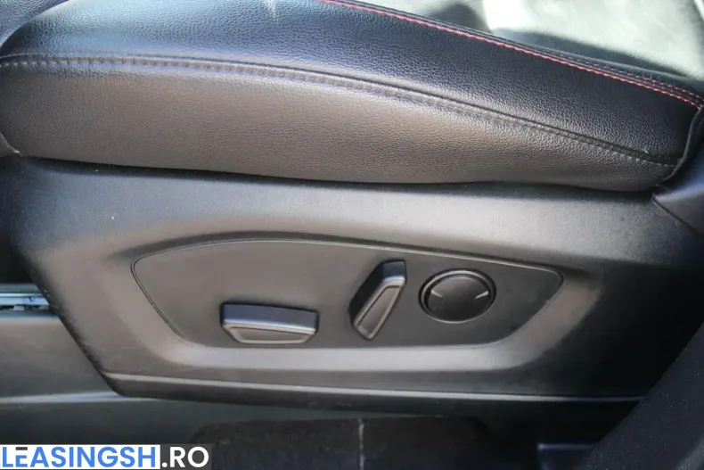 Ford Explorer din 2024 cu 29.990 km - oferta FOR216503 - foto 17