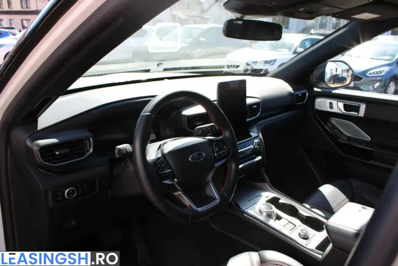 Ford Explorer din 2024 cu 29.990 km - oferta FOR216503 - foto 19