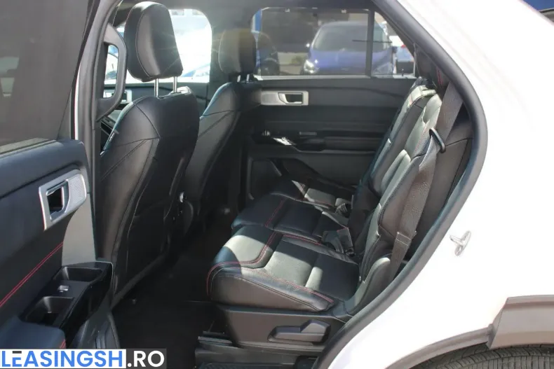 Ford Explorer din 2024 cu 29.990 km - oferta FOR216503 - foto 37
