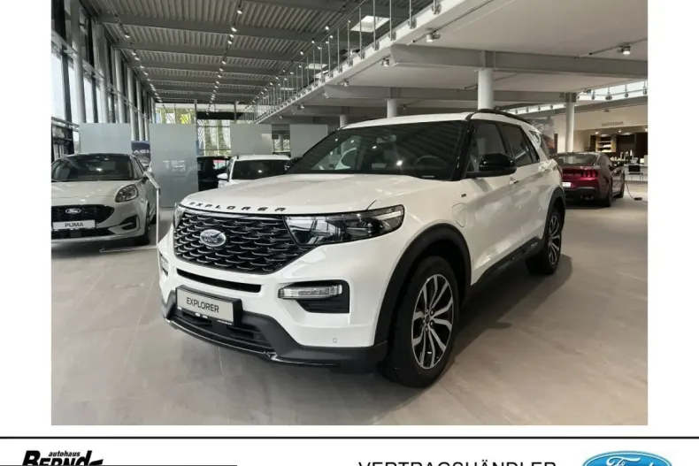 Ford Explorer din 2025 cu 9.875 km - oferta FOR216505 - foto 1