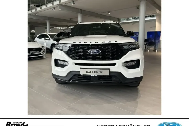 Ford Explorer din 2025 cu 9.875 km - oferta FOR216505 - foto 2