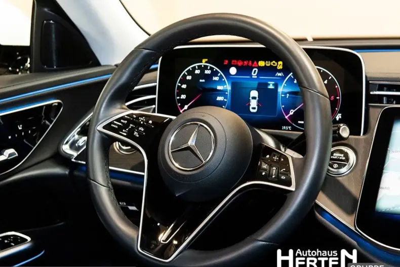 Mercedes-Benz E 220 (Clasa E) din 2025 cu 19.980 km - oferta MER216507 - foto 7