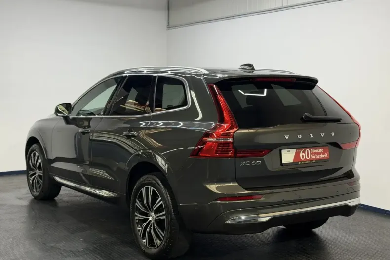 Volvo XC60 din 2022 cu 95.681 km - oferta VOL216508 - foto 2