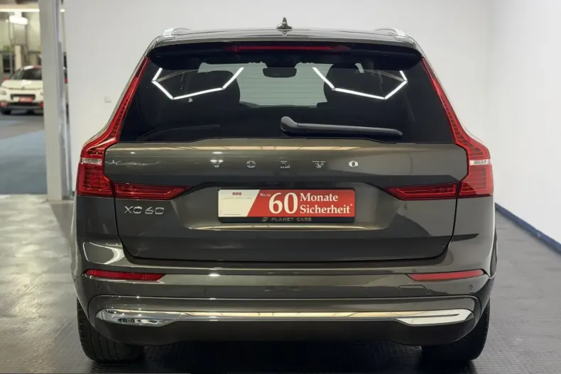 Volvo XC60 din 2022 cu 95.681 km - oferta VOL216508 - foto 4