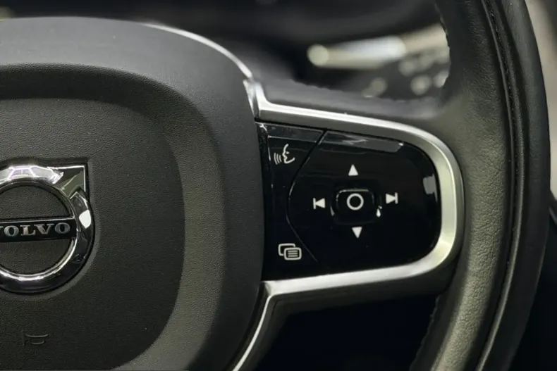 Volvo XC60 din 2022 cu 95.681 km - oferta VOL216508 - foto 11