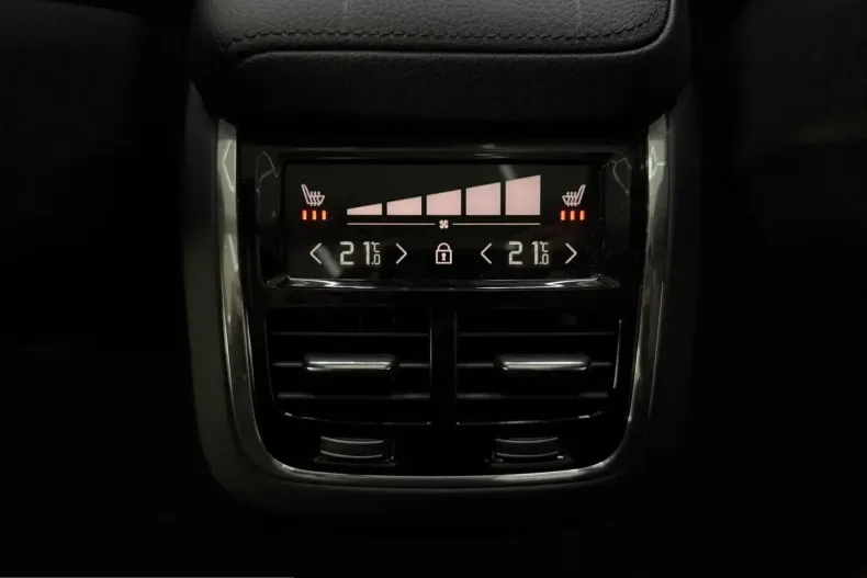 Volvo XC60 din 2022 cu 95.681 km - oferta VOL216508 - foto 19