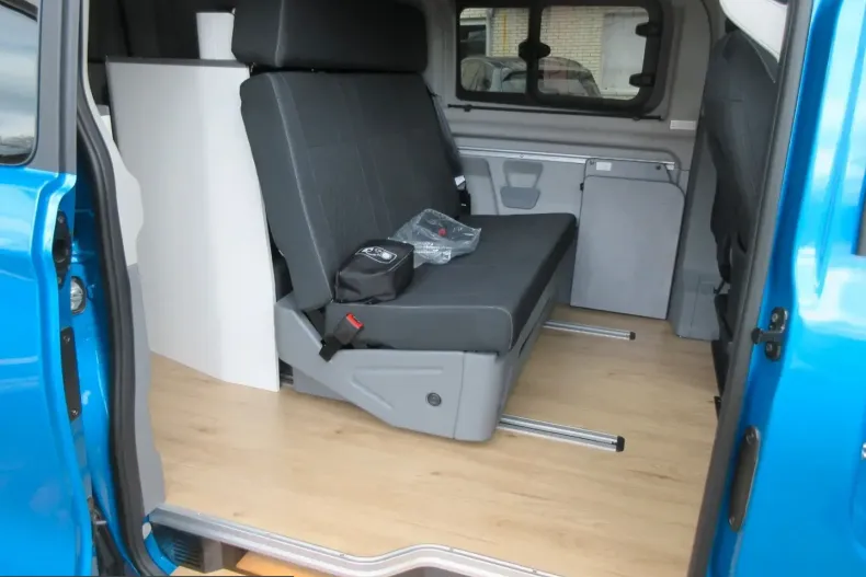 Ford Transit Custom din 2025 cu 10.400 km - oferta FOR216515 - foto 9