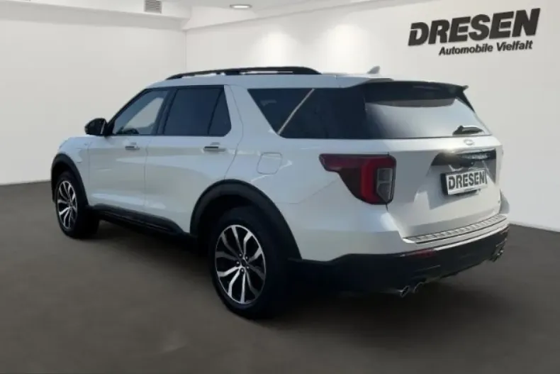 Ford Explorer din 2024 cu 42.894 km - oferta FOR216516 - foto 4