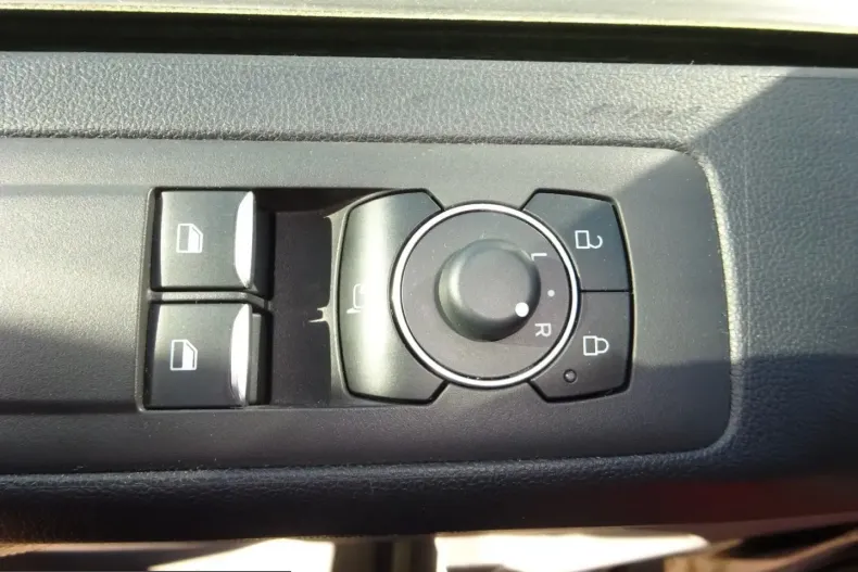 Ford Transit Custom din 2024 cu 12.047 km - oferta FOR216517 - foto 21