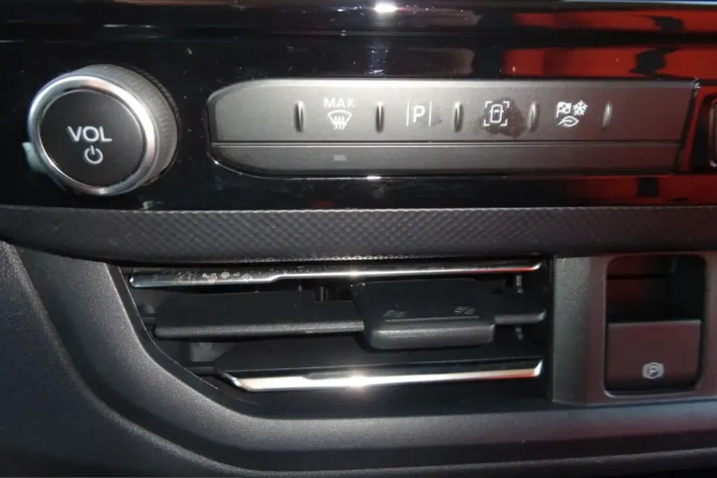 Ford Transit Custom din 2024 cu 12.047 km - oferta FOR216517 - foto 29