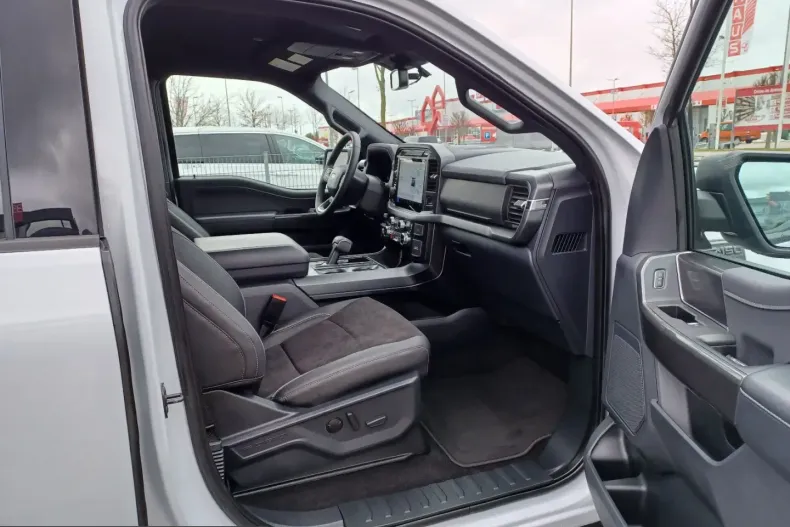 Ford F 150 din 2025 cu 4.079 km - oferta FOR216520 - foto 33