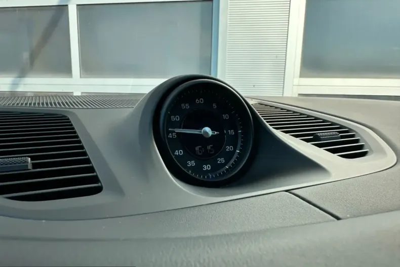 Porsche Cayenne din 2024 cu 15.000 km - oferta POR216523 - foto 40
