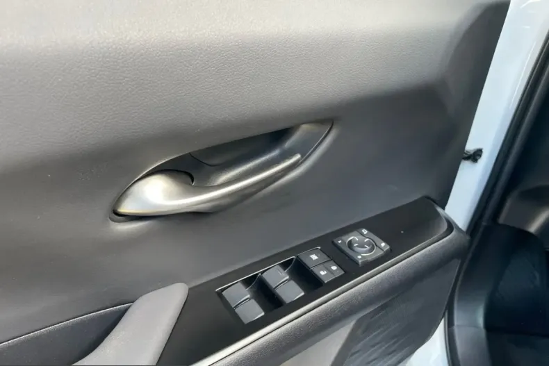 Lexus UX din 2024 cu 17.814 km - oferta LEX216528 - foto 23